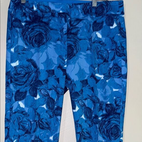 Ann Taylor Carnegie Crop in Vibrant Blue - Picture 6 of 10